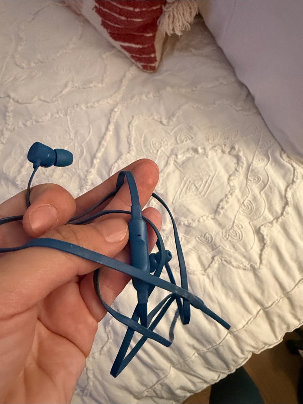 Beats by Dre Blue Wired In-Ear Earbuds with Inline Microphone - Picture 6 of 7